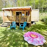 Parque de Campismo Zecamping 3 Pet Friendly En Bord De Riviere Avec De Sable Jumilhac-le-Grand
