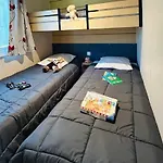 Parque de Campismo Zecamping 3 Pet Friendly En Bord De Riviere Avec De Sable