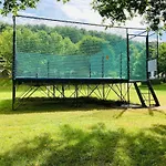 Zecamping 3 Pet Friendly En Bord De Riviere Avec De Sable