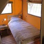 Zecamping 3 Pet Friendly En Bord De Riviere Avec De Sable *