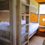 Zecamping 3 Pet Friendly En Bord De Riviere Avec De Sable