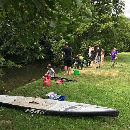 Camping Zecamping 3 Etoiles Pet Friendly En Bord De Riviere Avec De Sable