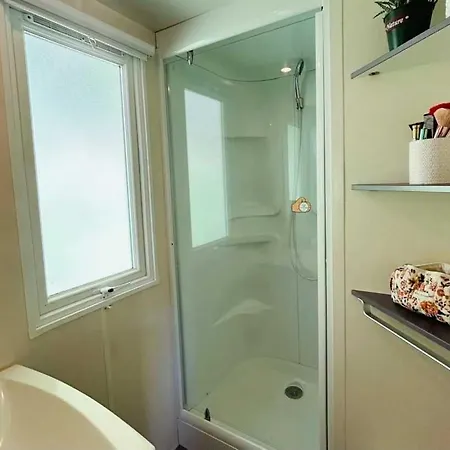 Zecamping 3 Etoiles Pet Friendly En Bord De Riviere Avec De Sable Jumilhac-le-Grand