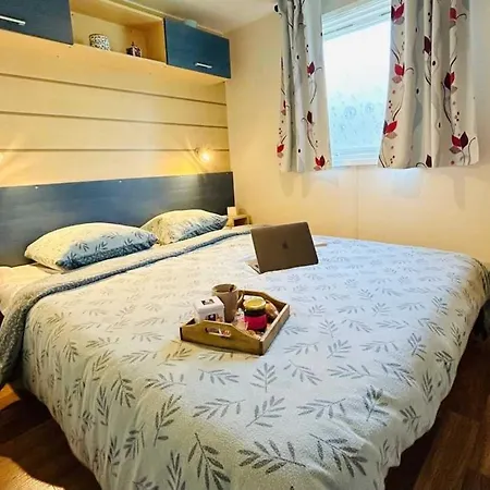 Zecamping 3 Etoiles Pet Friendly En Bord De Riviere Avec De Sable