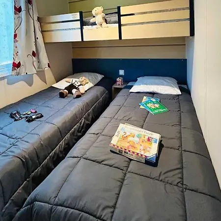 Camping Zecamping 3 Etoiles Pet Friendly En Bord De Riviere Avec De Sable