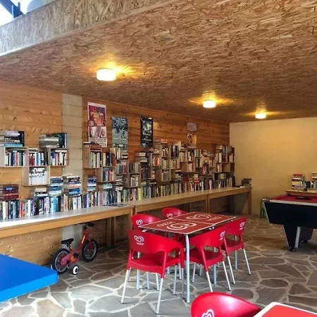 Kamp alanı Zecamping 3 Pet Friendly En Bord De Riviere Avec Une Plage De Sable *