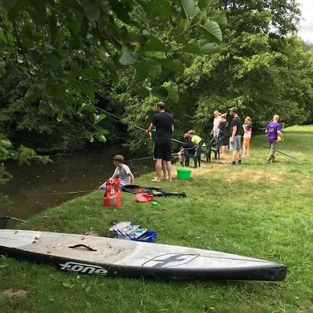 Zecamping 3 Pet Friendly En Bord De Riviere Avec Une Plage De Sable