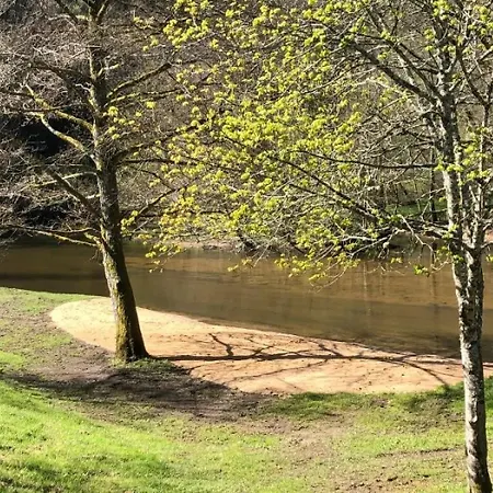 Zecamping 3 Pet Friendly En Bord De Riviere Avec Une Plage De Sable *