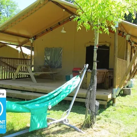 Zecamping 3 Etoiles Pet Friendly En Bord De Riviere Avec De Sable Camping Jumilhac-le-Grand
