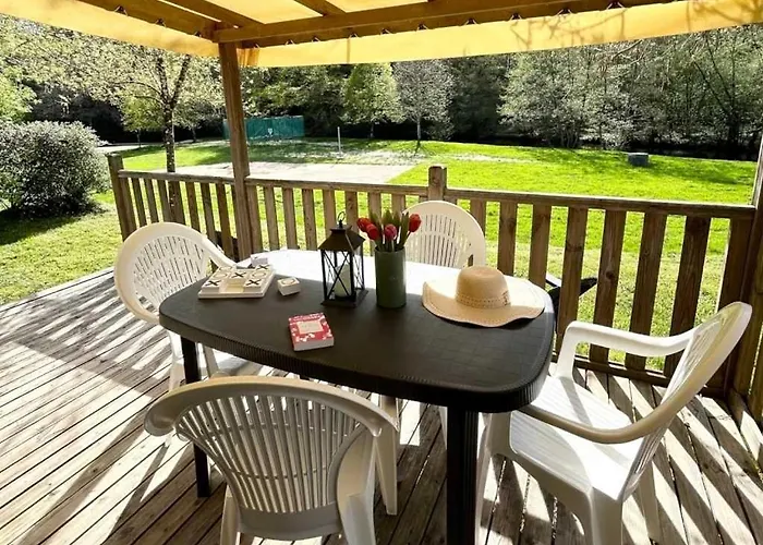 Camping Camping 3 Etoiles - Ccaiddh Jumilhac-le-Grand