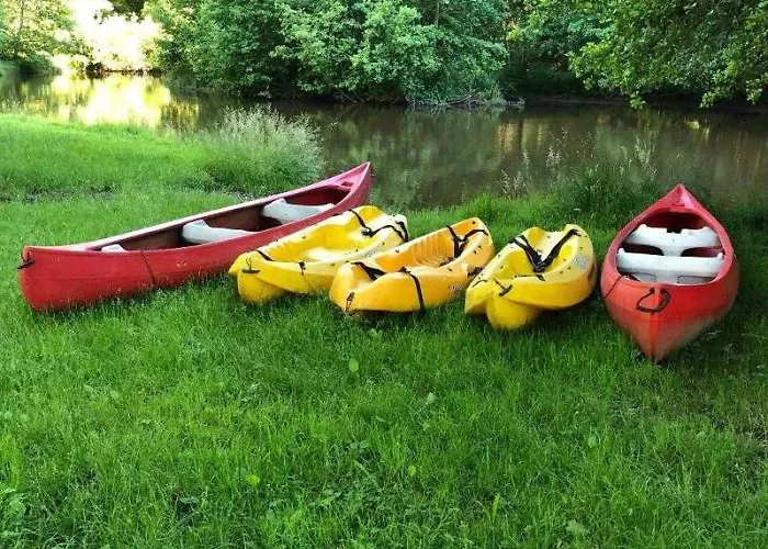 Zecamping 3 Pet Friendly En Bord De Riviere Avec Une Plage De Sable Jumilhac-le-Grand