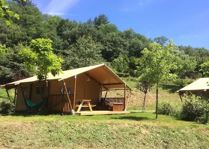 Zecamping 3 Pet Friendly En Bord De Riviere Avec Une Plage De Sable * Jumilhac-le-Grand