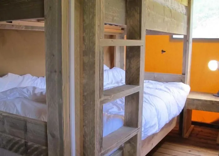 Zecamping 3 Pet Friendly En Bord De Riviere Avec Une Plage De Sable Kamp alanı *