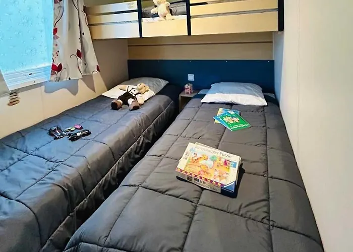 Kamp alanı Zecamping 3 Pet Friendly En Bord De Riviere Avec Une Plage De Sable